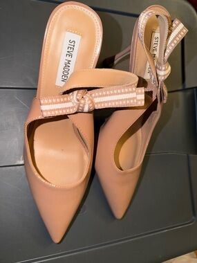 Steve Madden Nude/Tan Pointed-Toe Slingback Heels with Gingham Bow